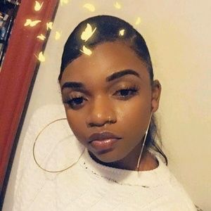 Meet your Posher, Crystal